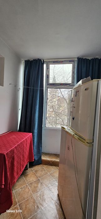 Închiriez Garsoniera
