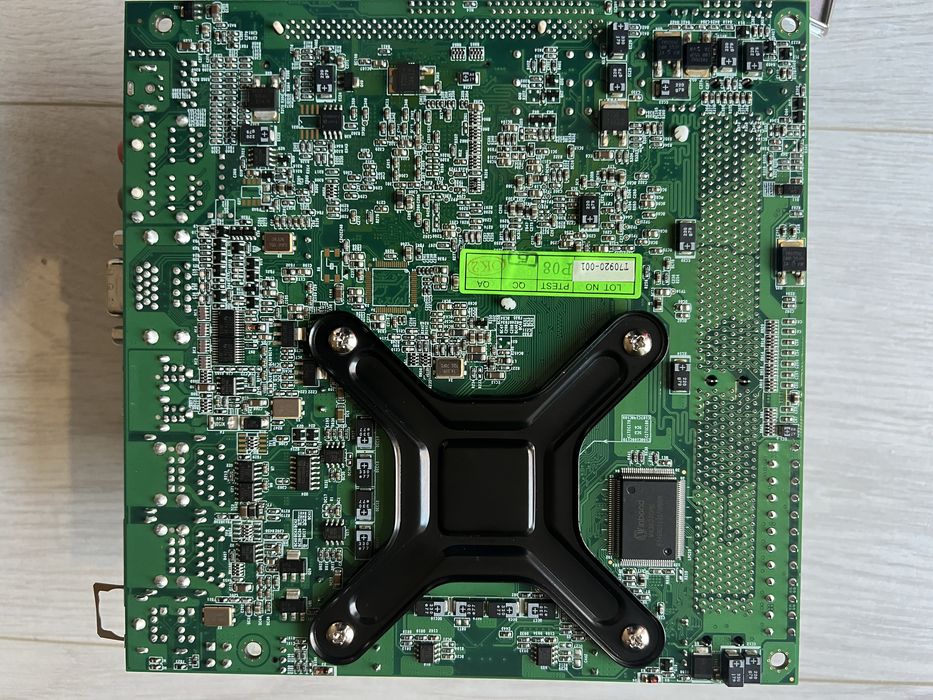 Placa baza Industriala Commell LV-676 LGA775,Intel Q6600,4GB DD2,I/O