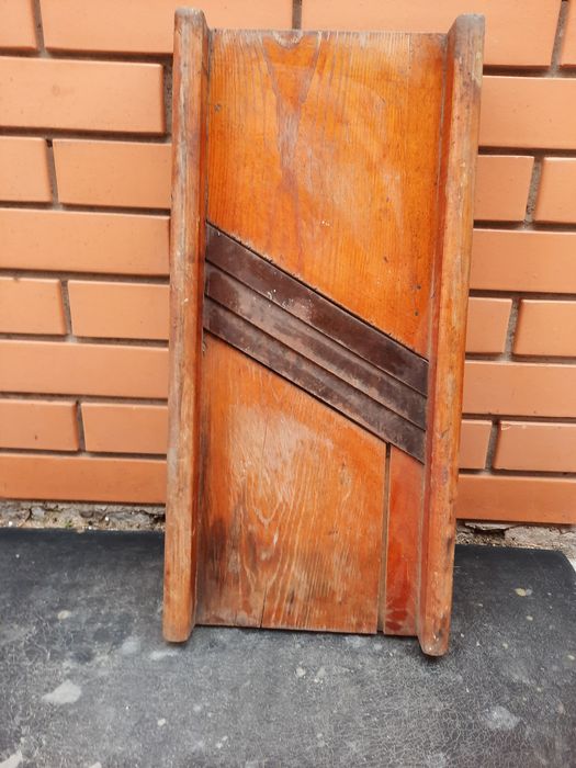 Продам терку для шинковки капусты.