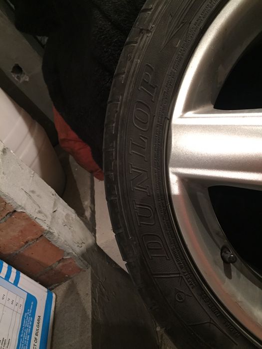 Джанта с гума 235/45/17 Dunlop