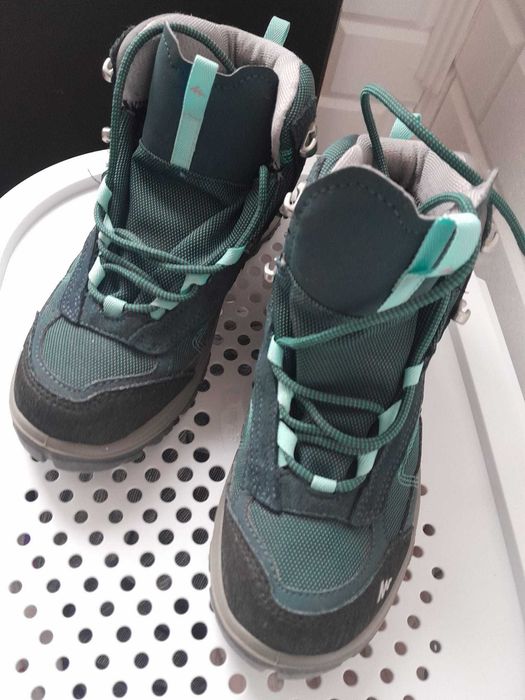 Ghete/Bocanci impermeabili quechua toamna/iarna albastru petrol nr 38