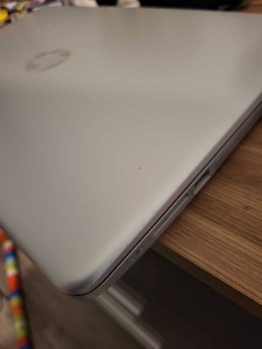 Лаптоп HP 15-BS034NU