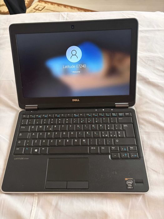 Ultrabook Dell Latitude E7240, i7, 8gb ram, 256 ssd, etc.