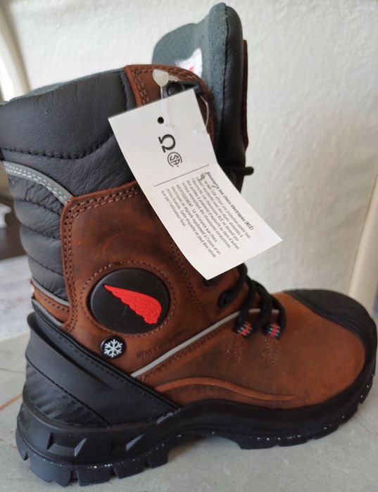 Рабочие ботинки 36размера с железным носиком