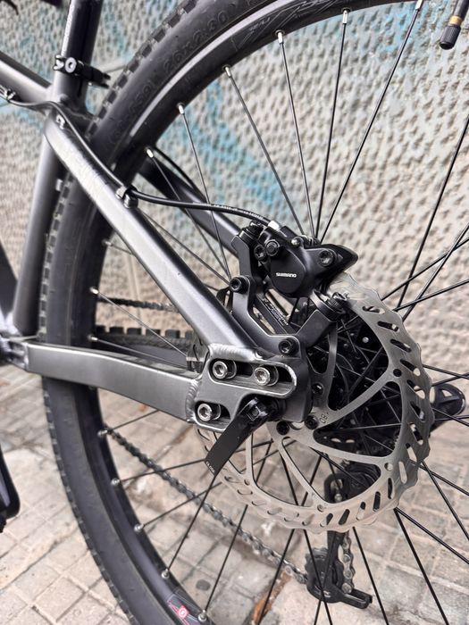 Drag C2 сив гуми- 26”, рамка- М