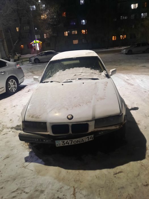 Продам машину BMW 318