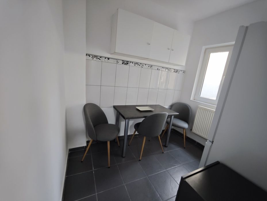 Propietar inchiriez apartament 3 cam 60mp in zona Unirii - Piata Alba