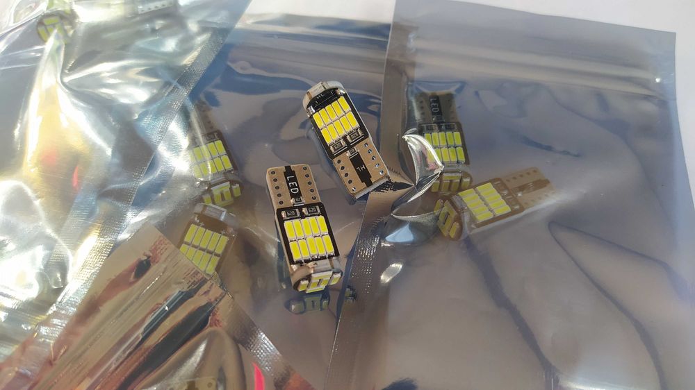 Ярки Led крушки Canbus T10, W5W за габарит и интериор