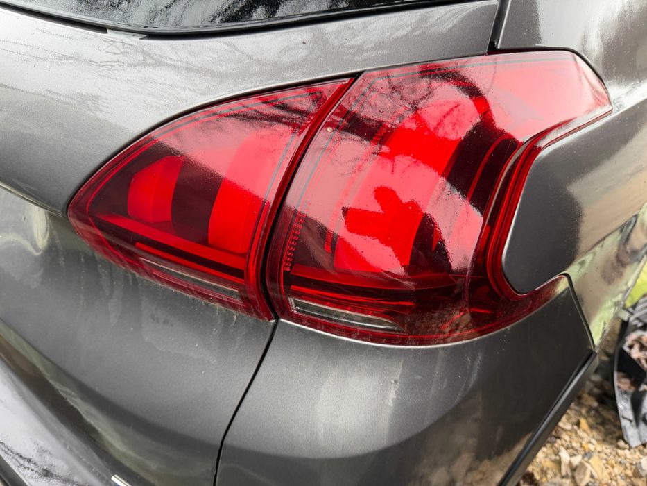 Ляв Десен Стоп Peugeout 2008 Пежо 2008 facelift