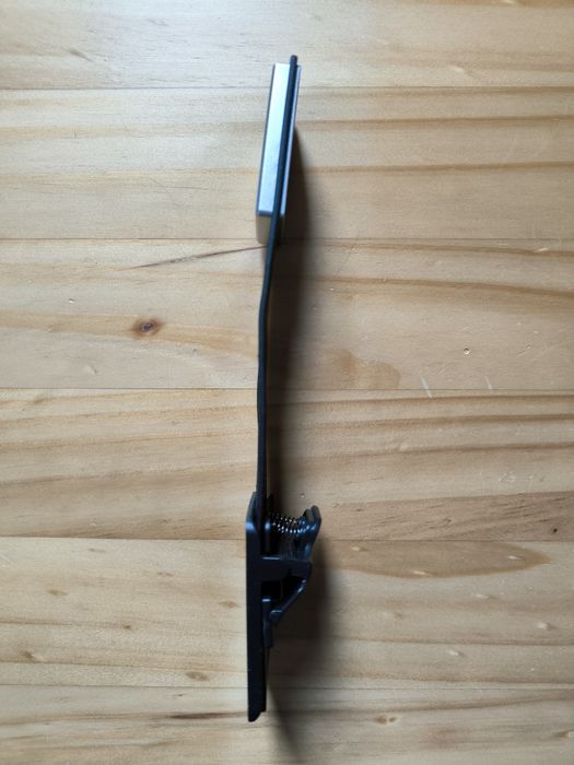 Led лампа със щипка