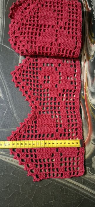 Dantelă lucrată manual