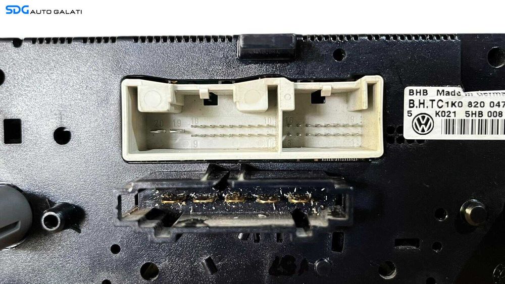 Panou Modul Unitate Comanda AC Aer Conditionat Clima Climatic Volkswagen Golf 5 Plus 2004 - 2008 Cod 1K0820047DP 5HB008719 [LC0582]