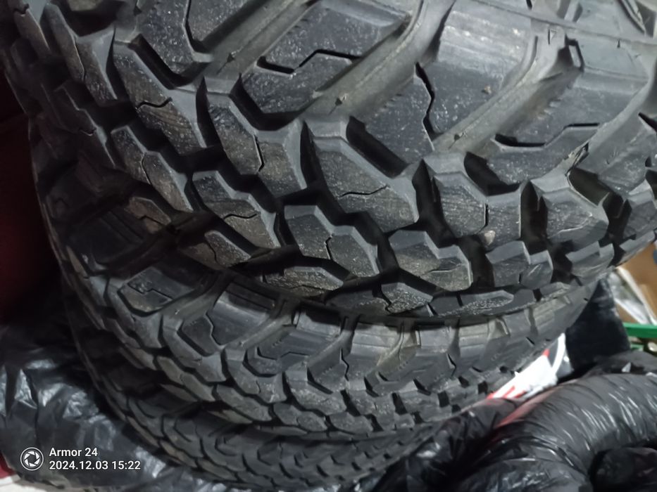 Гуми с джанти jeep 31/10,50/15