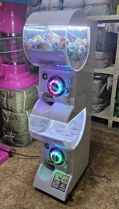 Вендинг машина за капсули с играчки