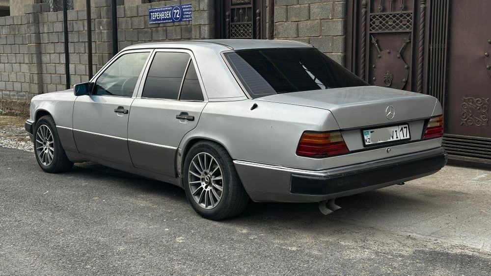 Mercedes Benz E 220