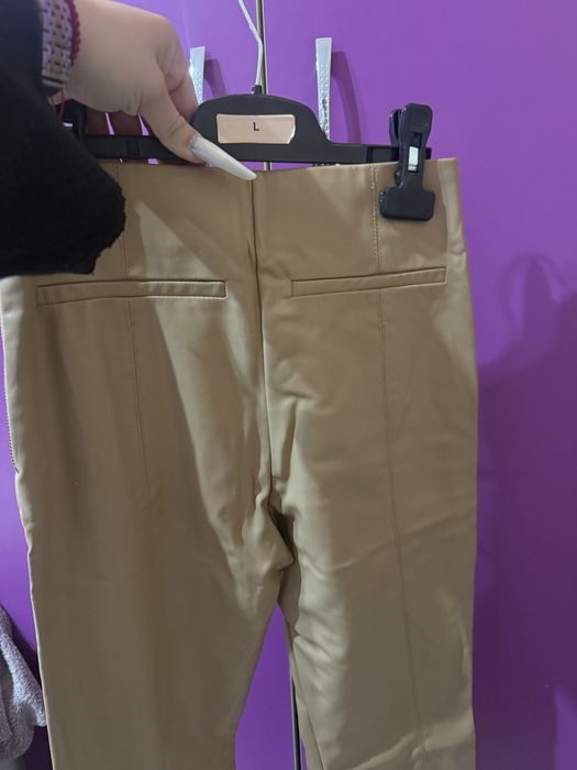 pantaloni piele zara marimea XS