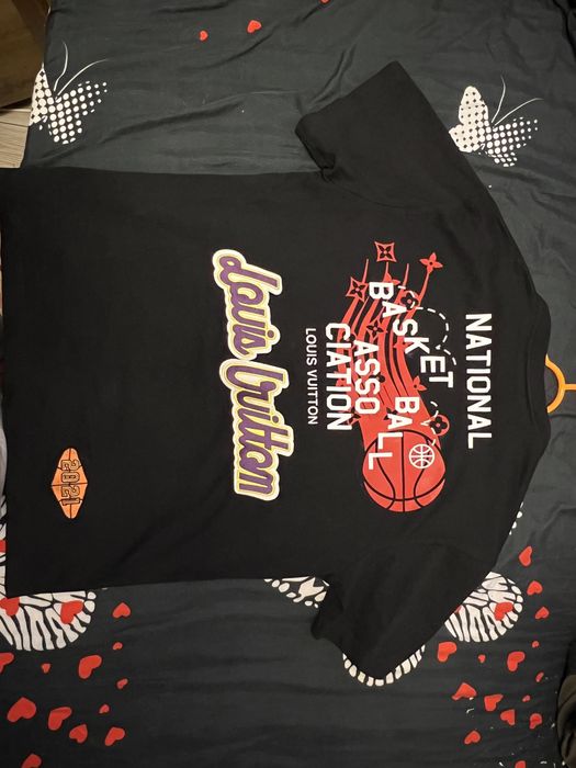 Vând tricou Louis Vuitton x NBA editia din 2021