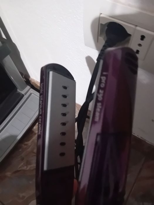 Placa de îndreptat parul.