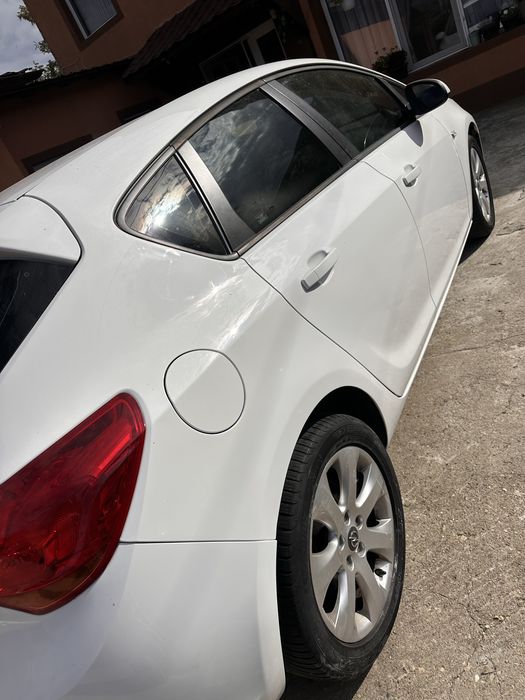 Opel Astra J 2014 Motor 1.7 disel