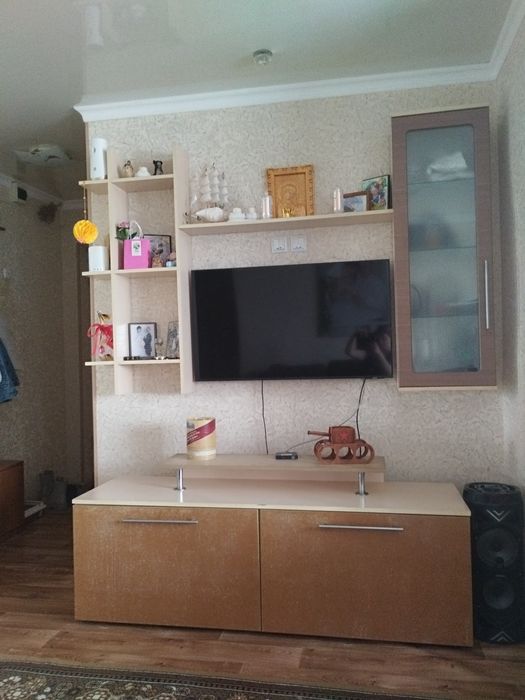 Продам стенку в зал