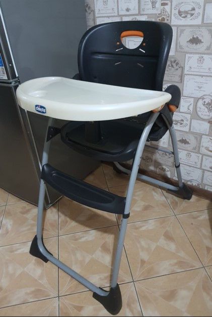 Складной детский стульчик Chicco срочно