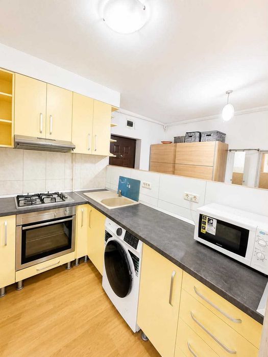 Se inchiriaza apartament cu doua camere ARED UTA