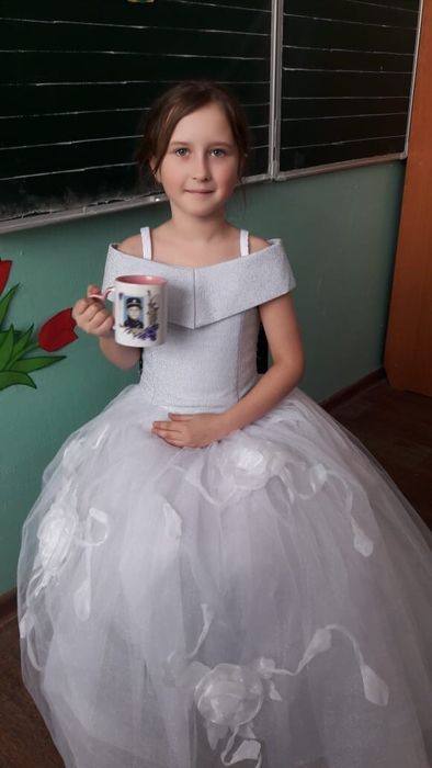 Шикарное бальное платье