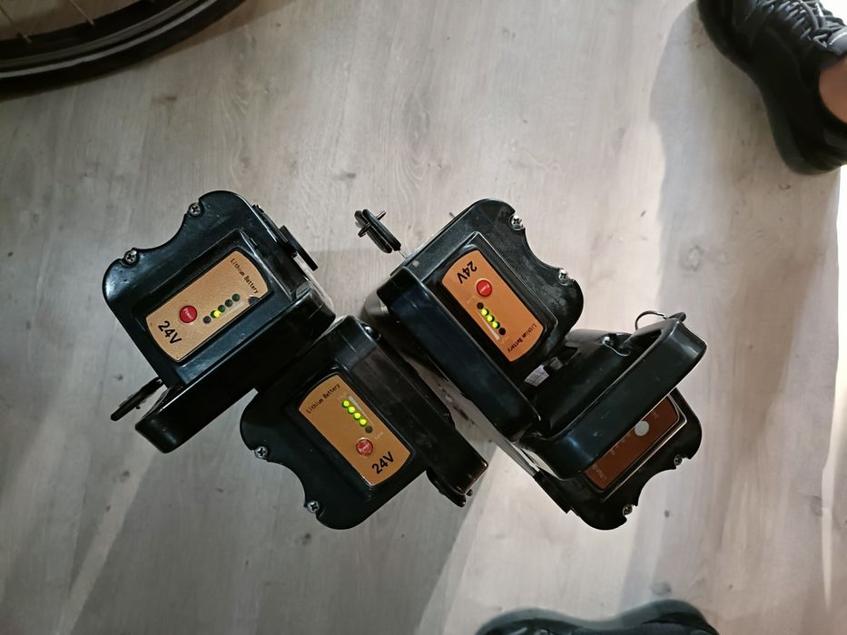 Bicicleta electrica Hansa enovation baterie 36v incarcator st 36v schimbator shimano nexus 7 viteze dinam in butuc pt persoane 150 kg,baterii 24v trio