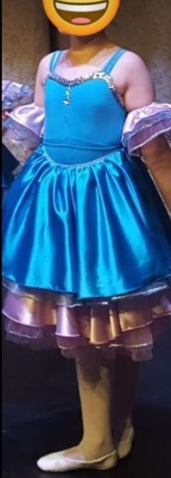 Rochii dansuri, carnaval, bal mascat
Cel roz este ge