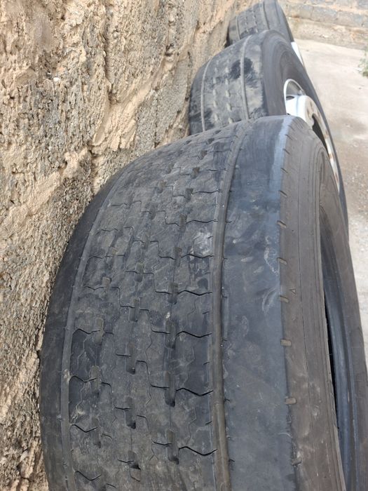 Продам шину на рулевую 385/55/22,5