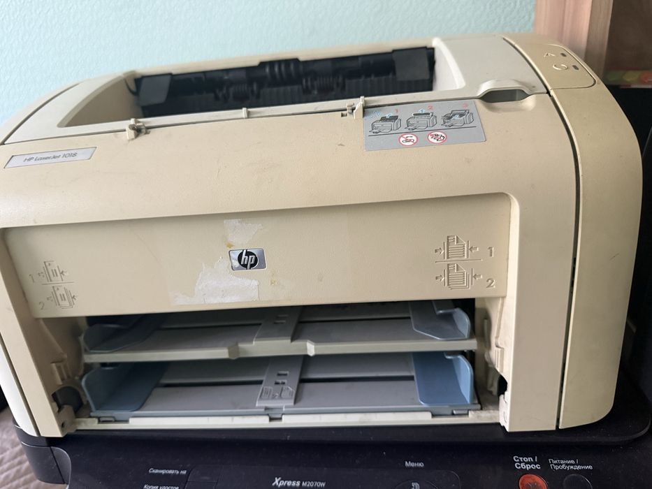 Продаю принтер HP Laser Jet1018