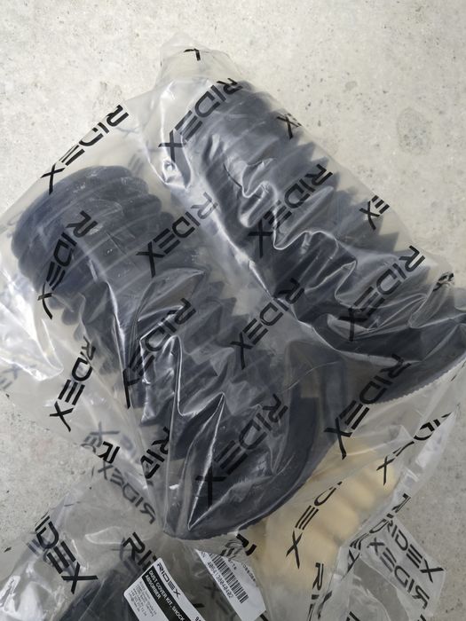 Kit Protectoare praf si amortizoare BMW Seria 3