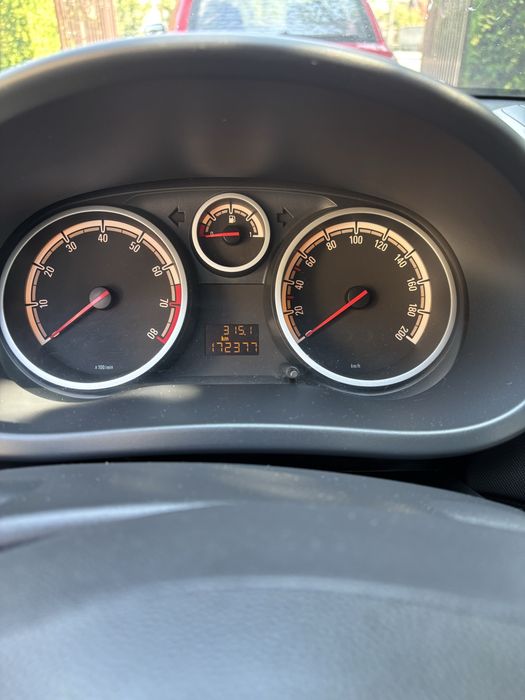 Opel Corsa D 1.2 benzină