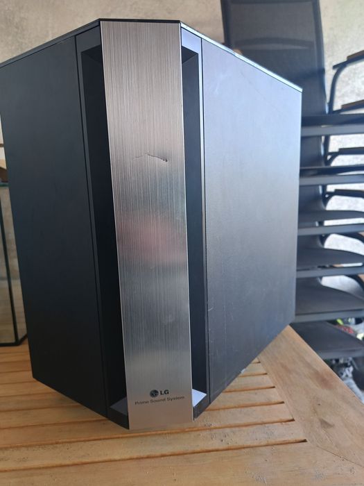 Буфер на LG за домашно кино.