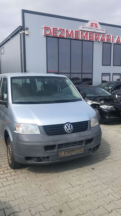 Dezmembram Volkswagen T5 1.9TDI an fabr 2006