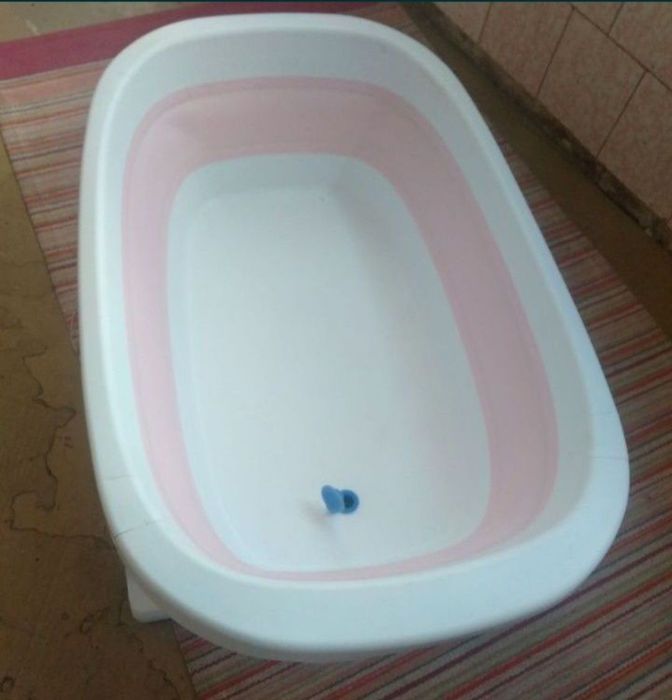 Cadita bebe 0-24 luni , stare ca noua , maxim 10 utilizari
cadita este