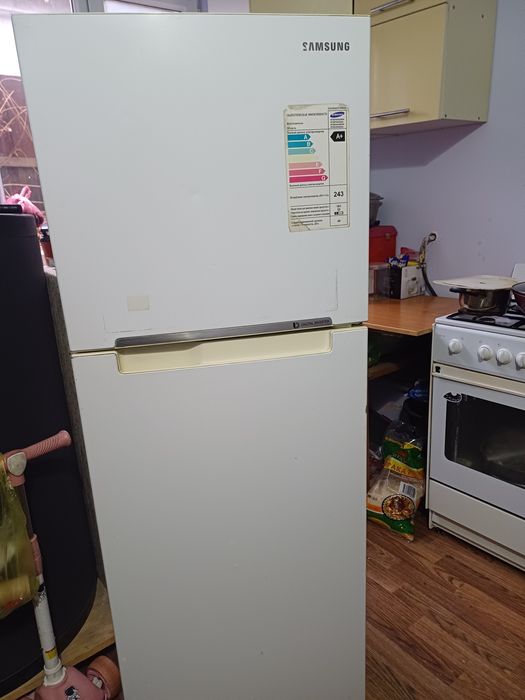 Холодильник Самсунг