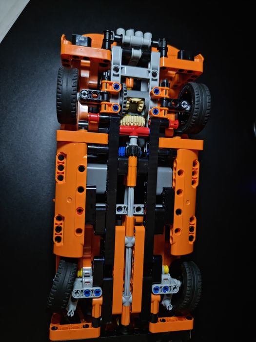 Продам Lego Technic Chevrolet Corvette ZR1