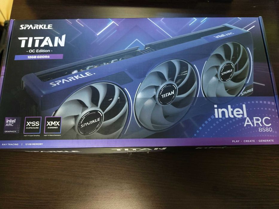 Видеокарта Intel Arc B580 Titan OC Edition + подарък