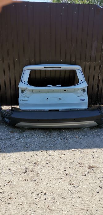 Bara spoiler spate haion hayon stop stânga ford kuga 2