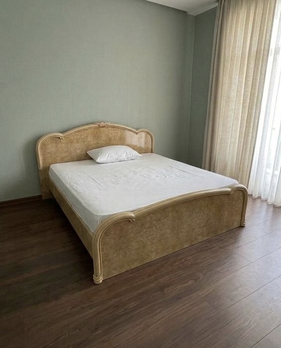 Продам спальную кровать Шатура!