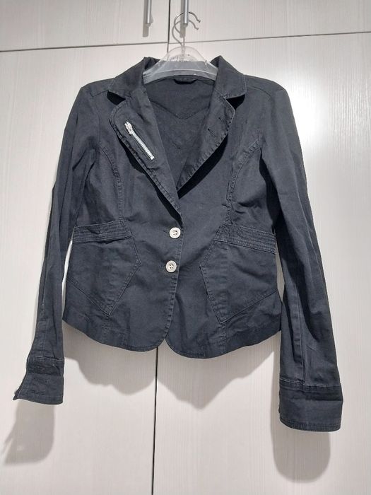 Продам одежду в хорошем состоянии