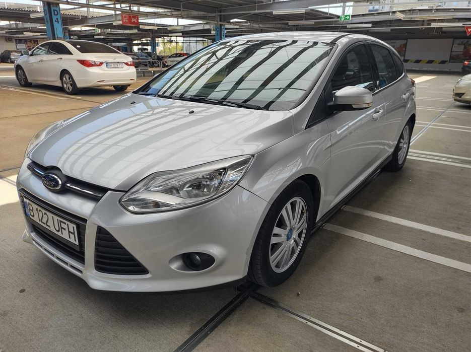 FORD Focus 2011 — imagine 5