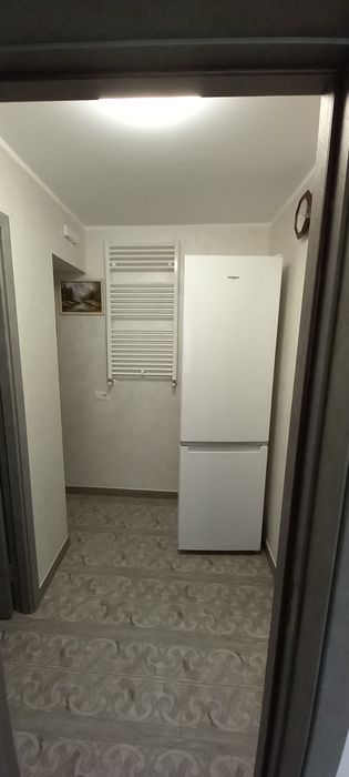 Închiriez   apartament cu 2 camere, renovat recent  ,mobilat  și utilat  cu electrocasnice.