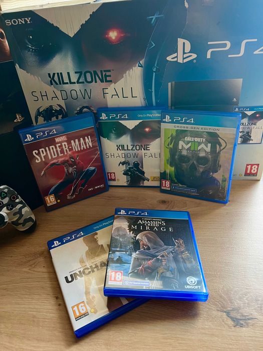 Перфектен PlayStation 4 (500GB) - Лимитиран камуфлажен джойстик + 5 игри