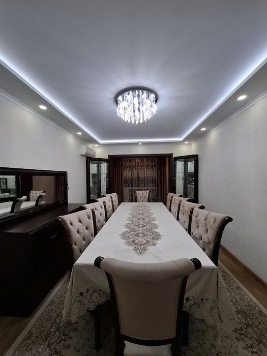 Stol stul 8 kishilik, toza  chiroyli holatda.