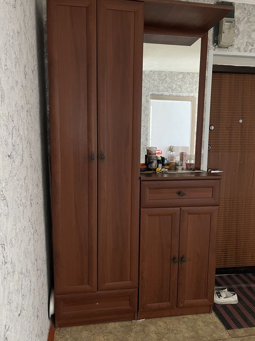 Продаеться прихожка