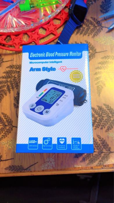 Tensiometru Electronic de Braț - Nou, Sigilat