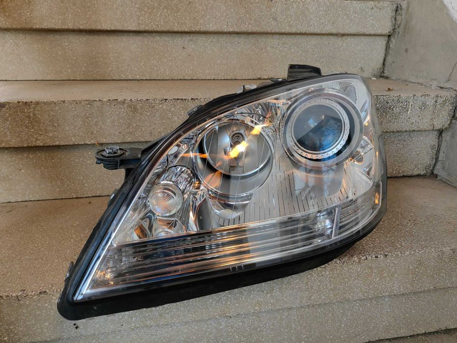Фар Mercedes ML W164 Xenon ляв/Фар Мерцедес МЛ W164 Оригинален