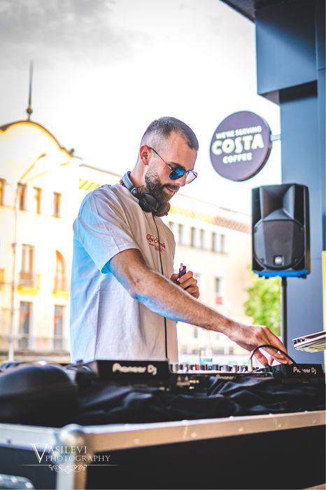 DJ Sensation /Атанас Кръстев/ Професионален Диджей